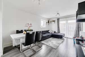 Lounge/ Kitchen/ Diner- click for photo gallery